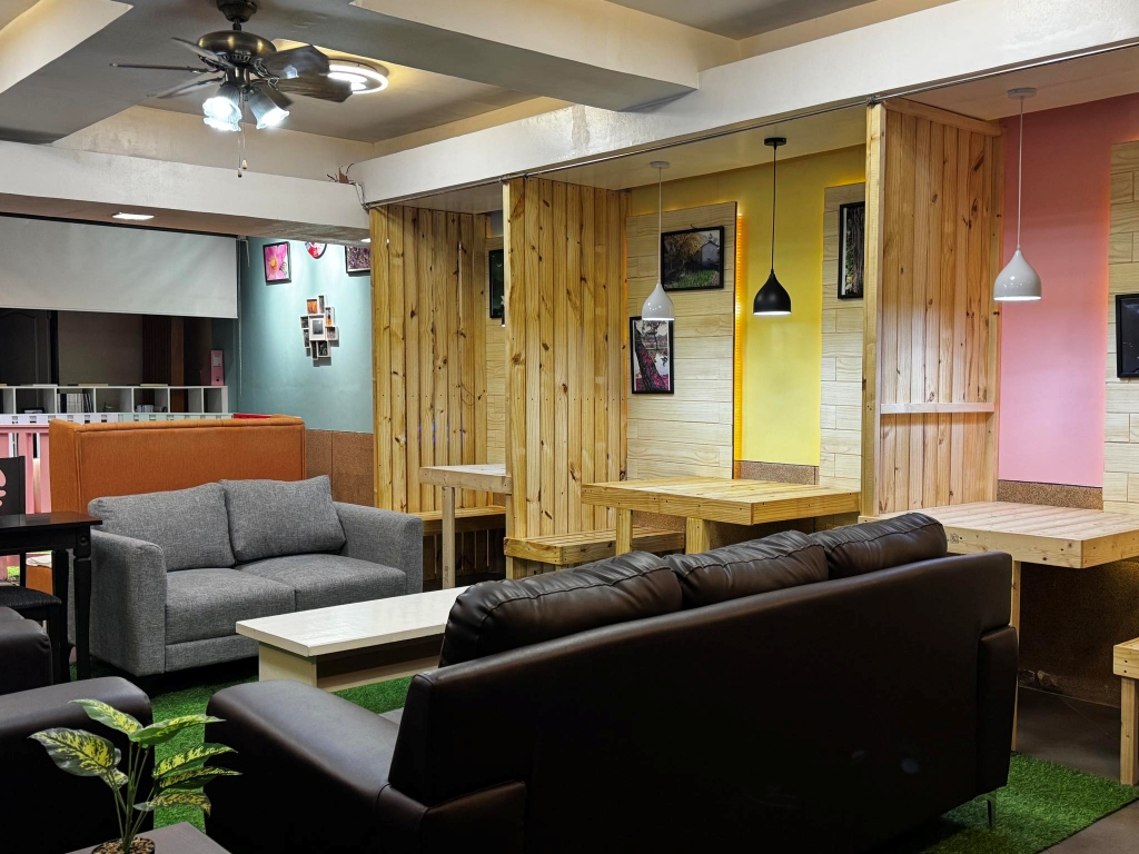 フィリピン留学 Cebu21 - Wales-Student Lounge-1